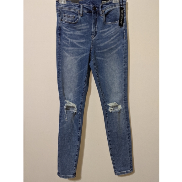 BLANKNYC The Bond Mid Rise Skinny Jeans - Picture 4 of 12